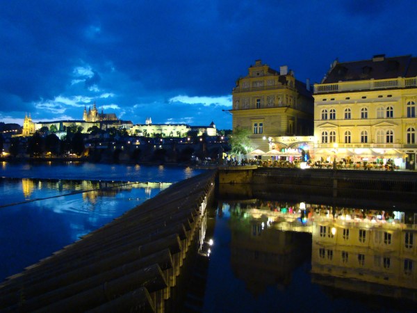 В Прагу можно съездить недорого!